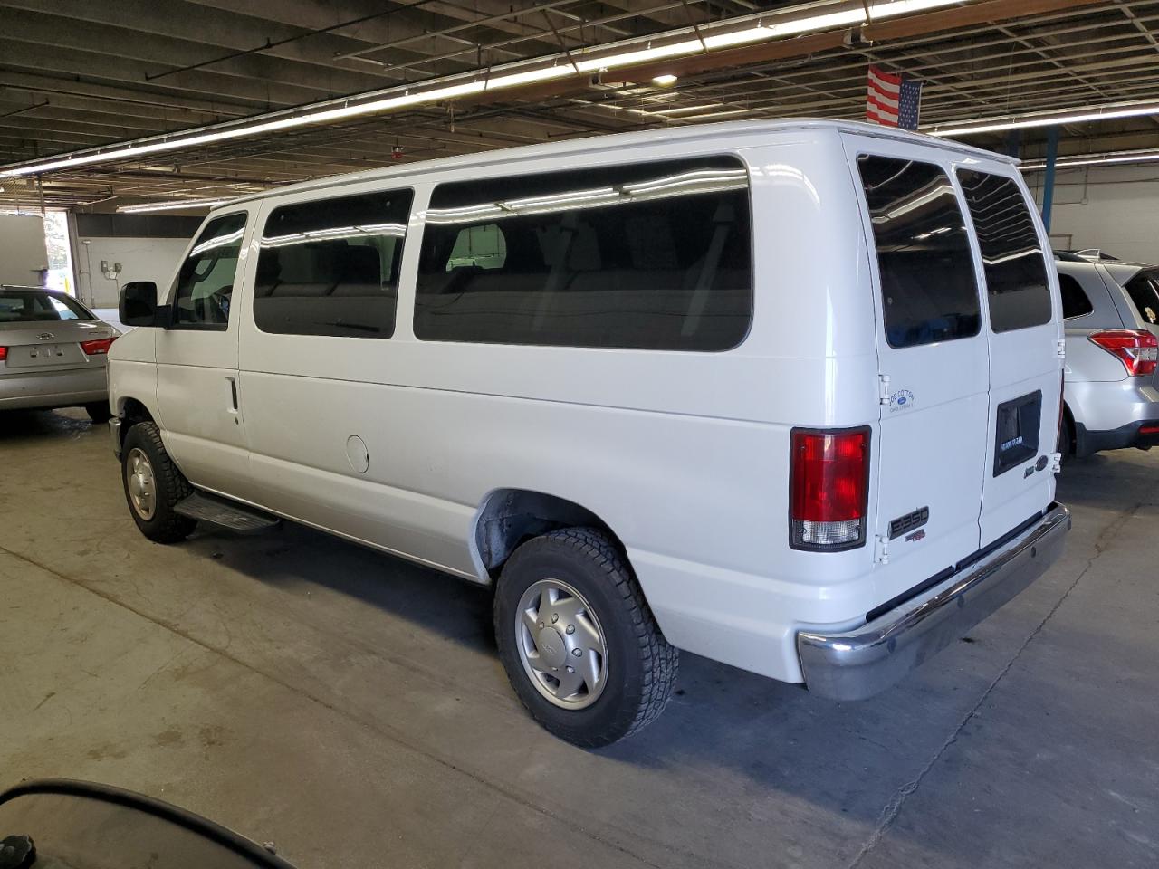 FORD ECONOLINE E350 SUPER DUTY WAGON