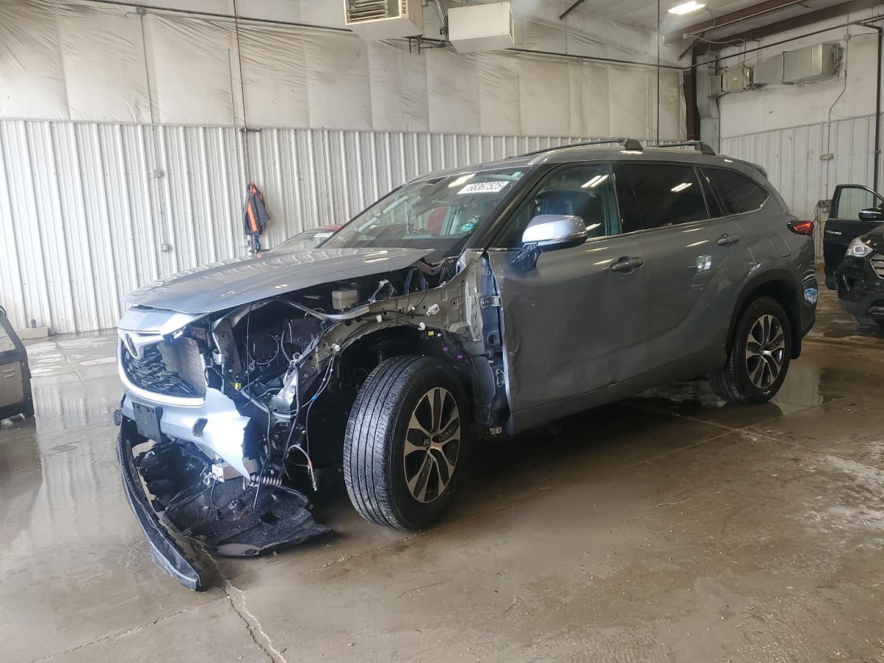 TOYOTA HIGHLANDER XLE