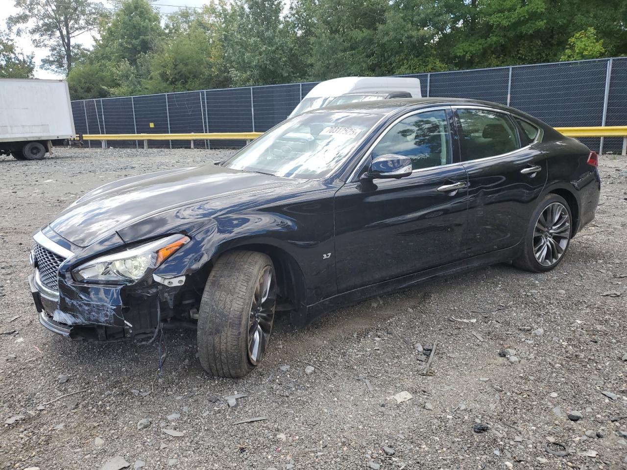 INFINITI Q70 3.7 LUXE