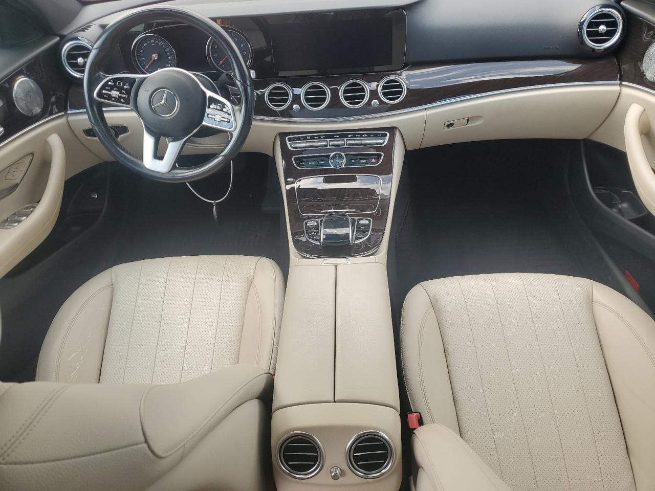 MERCEDES-BENZ E-CLASS 300