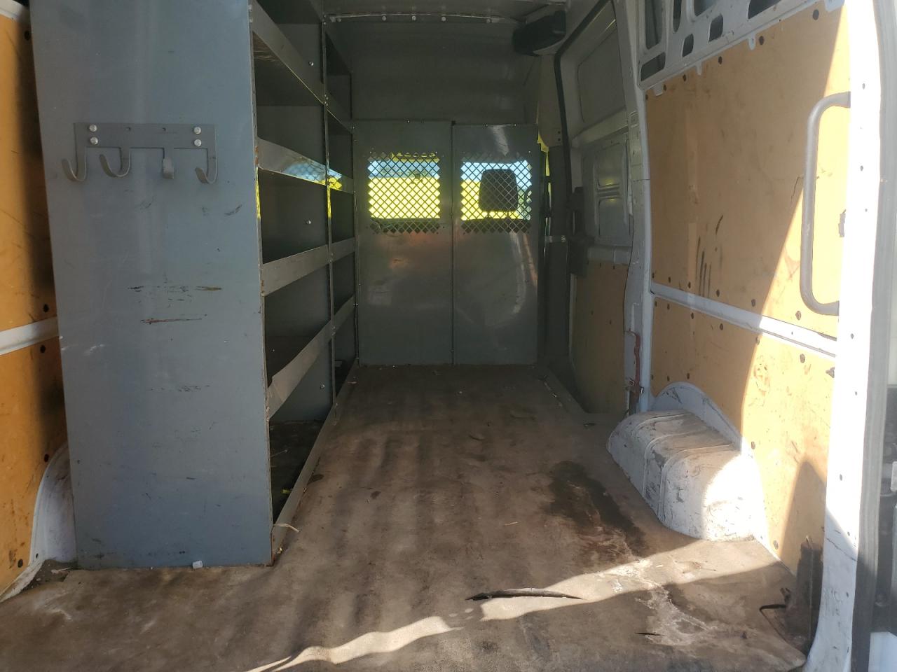 NISSAN NV2500 2500 S