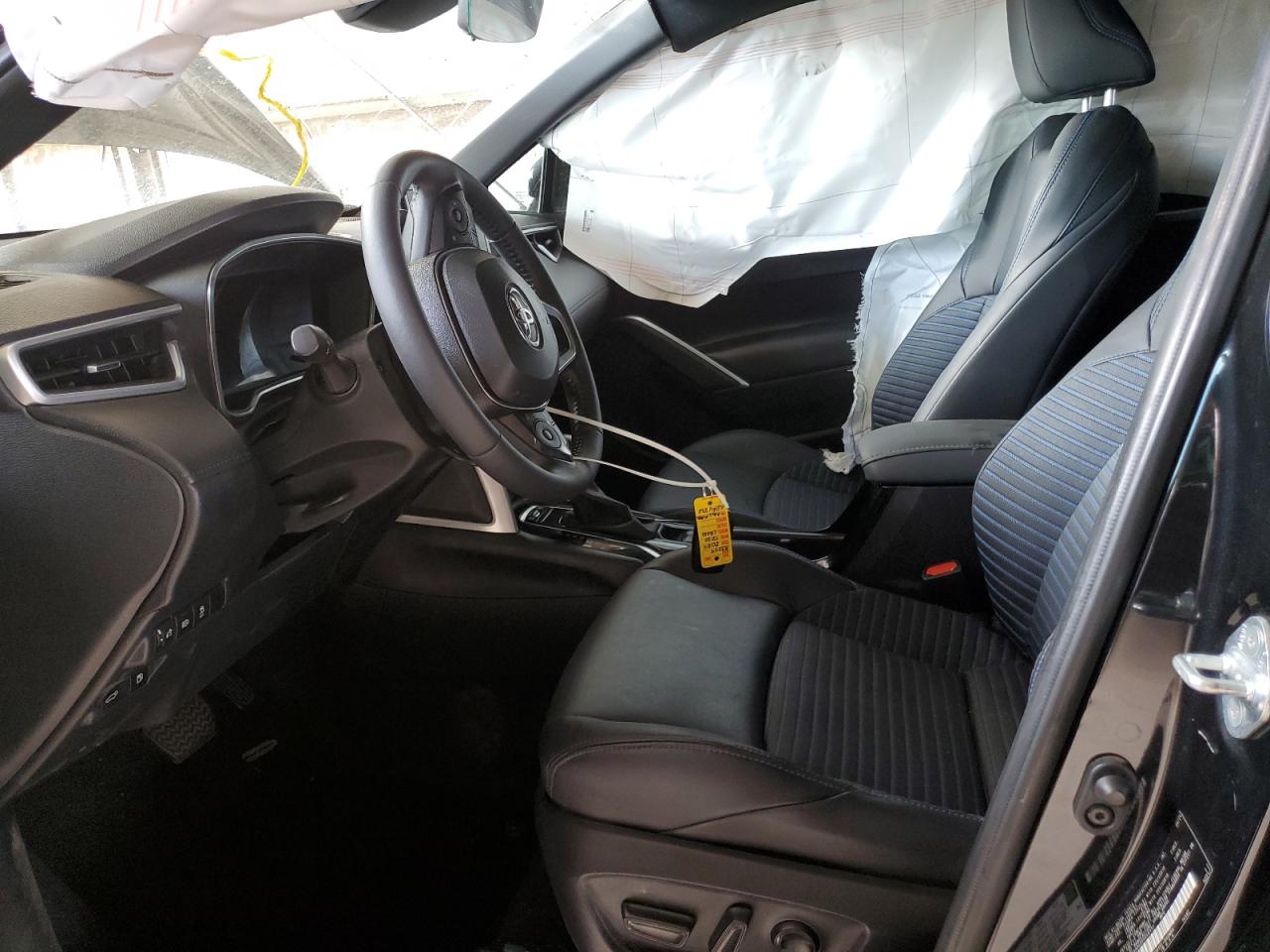 TOYOTA COROLLA CROSS SE