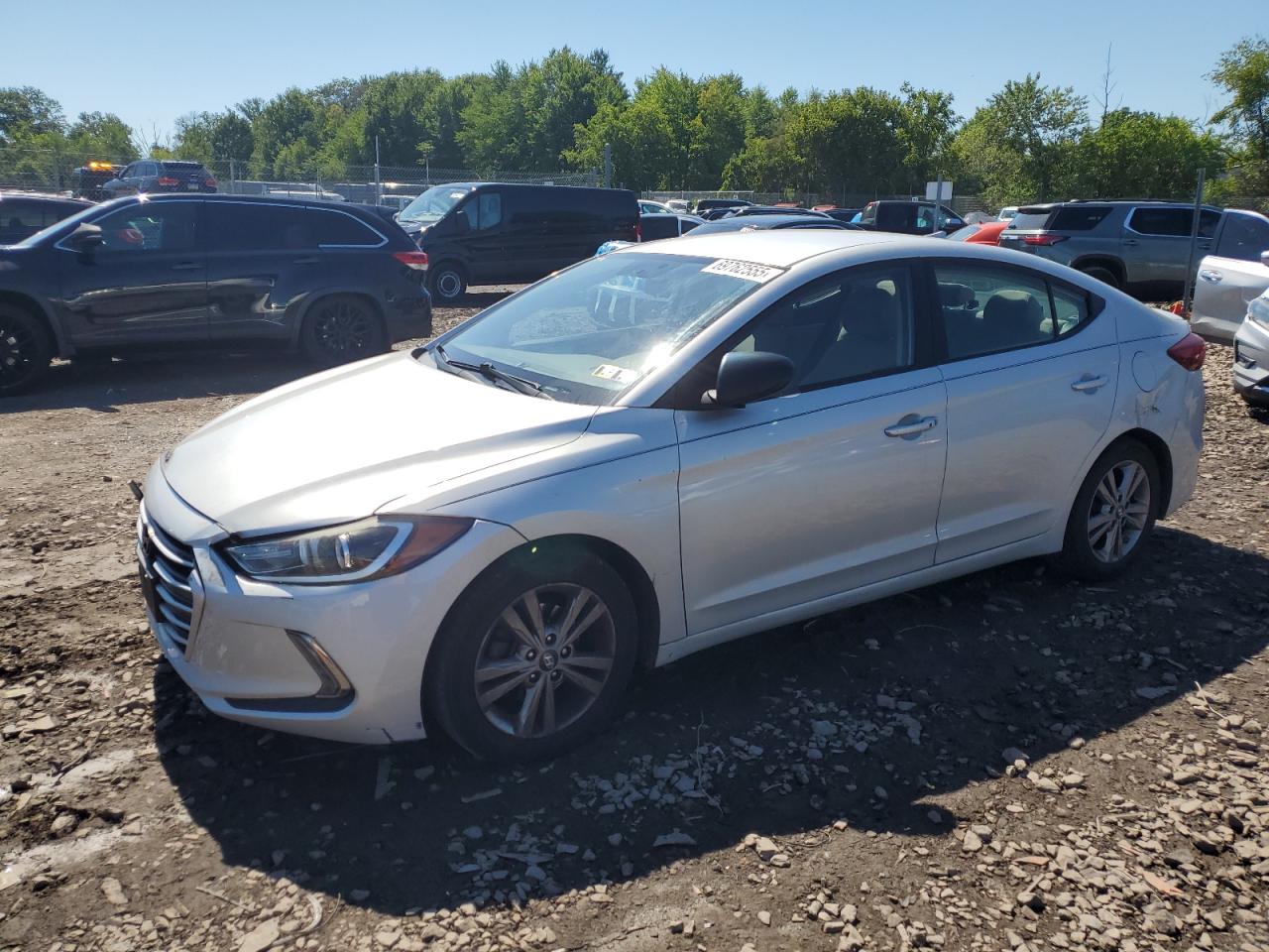 HYUNDAI ELANTRA SE