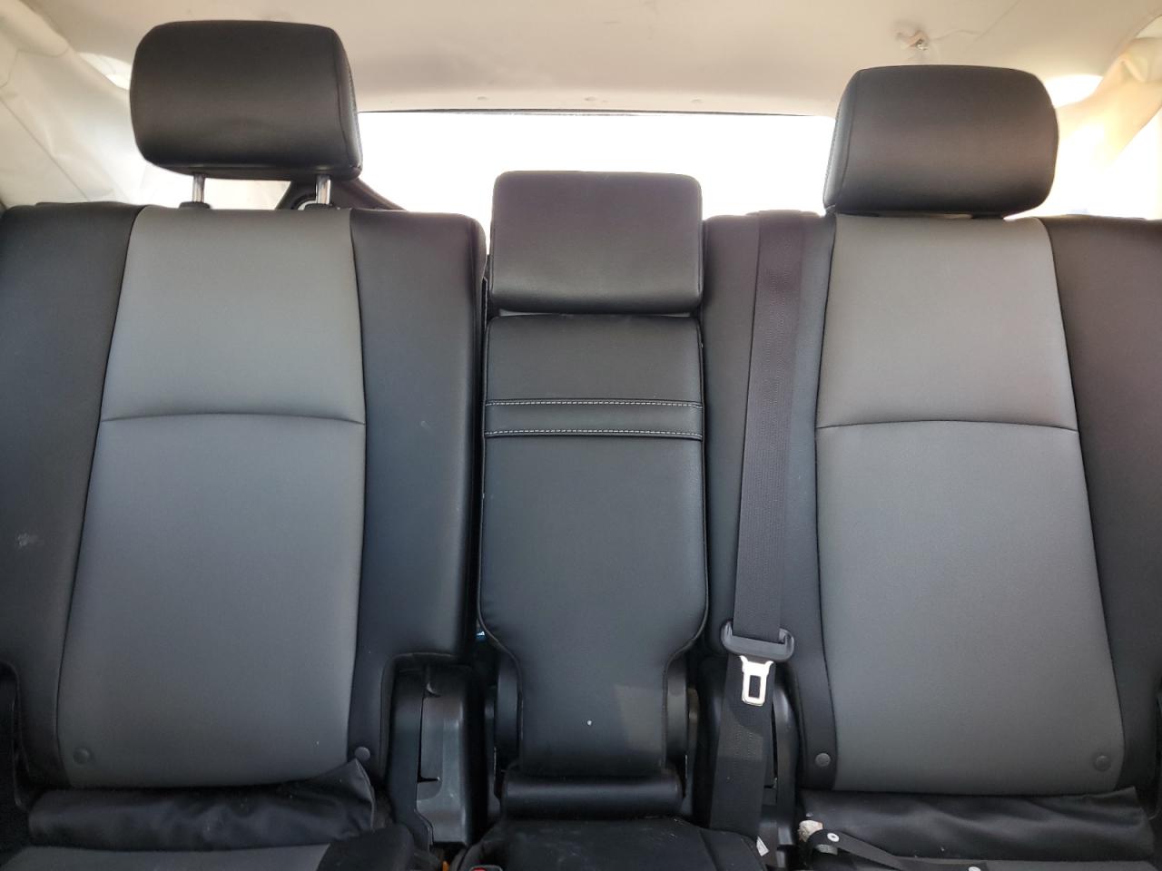 TOYOTA 4RUNNER SR5/SR5 PREMIUM