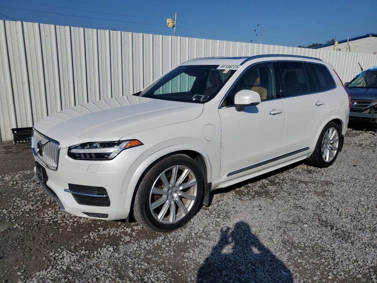 VOLVO XC90 T8