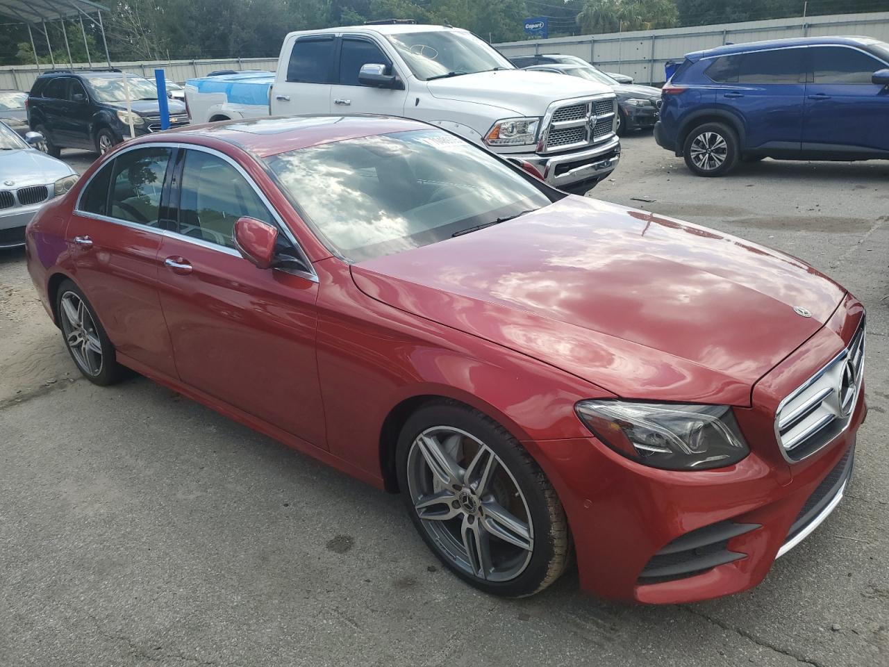 MERCEDES-BENZ E-CLASS 300