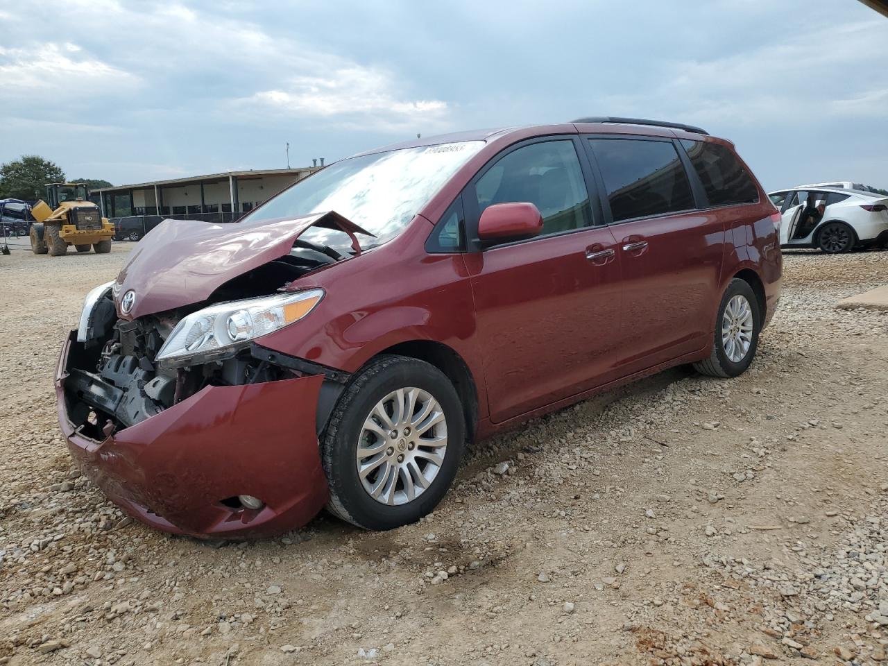 TOYOTA SIENNA XLE