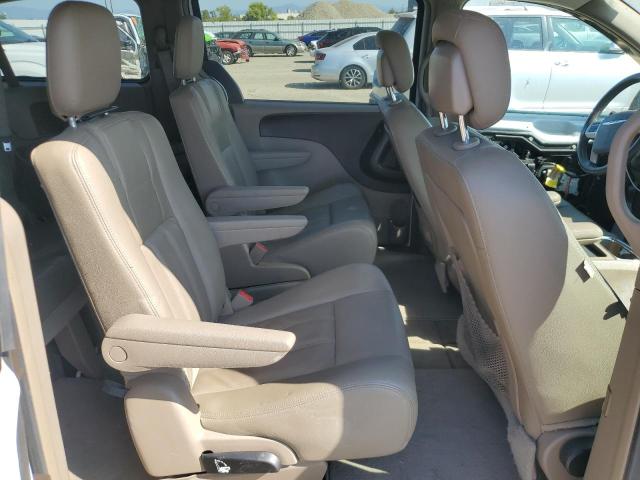 2016 CHRYSLER TOWN & COU 2C4RC1BG0GR186492