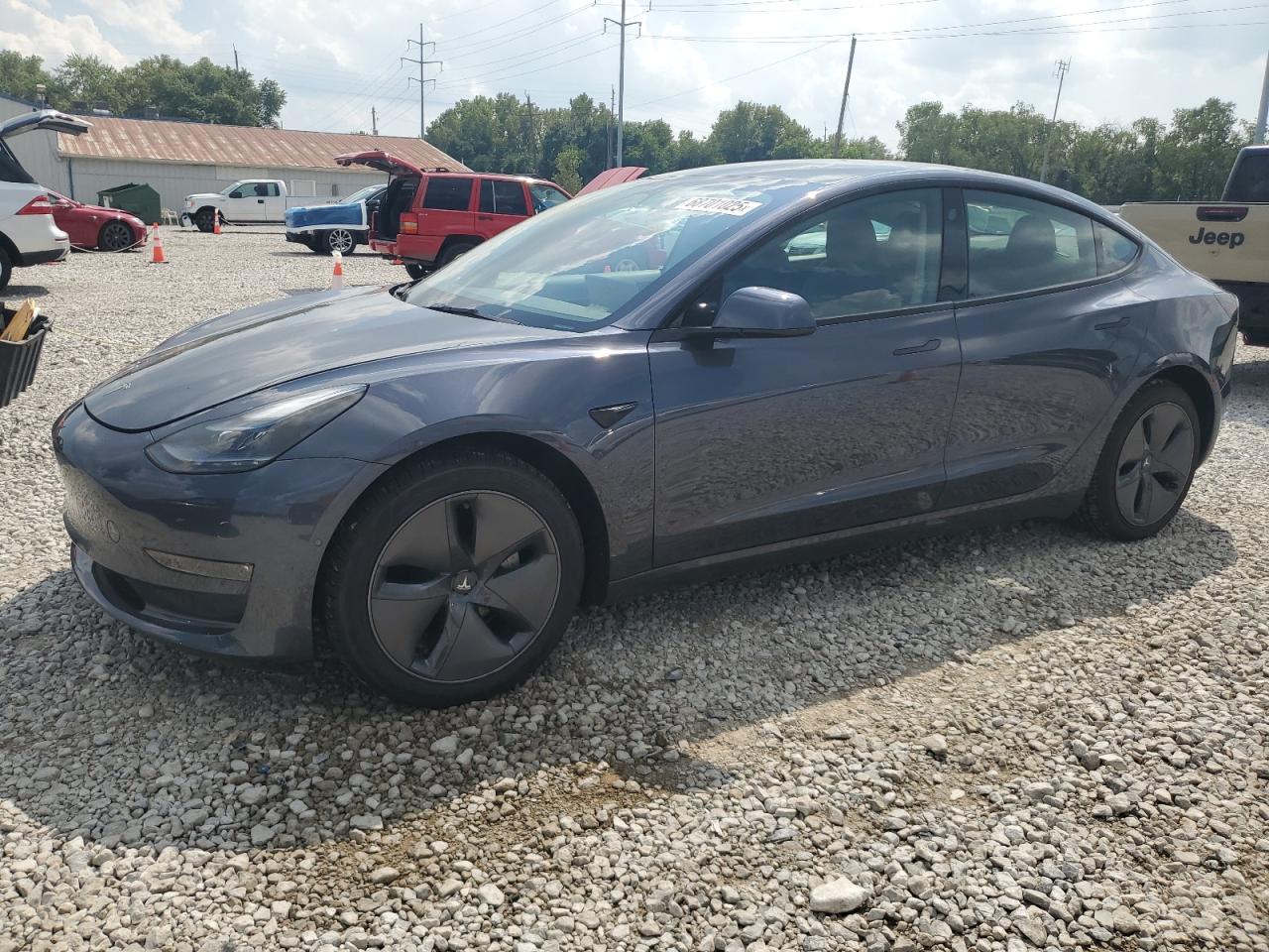 TESLA MODEL 3