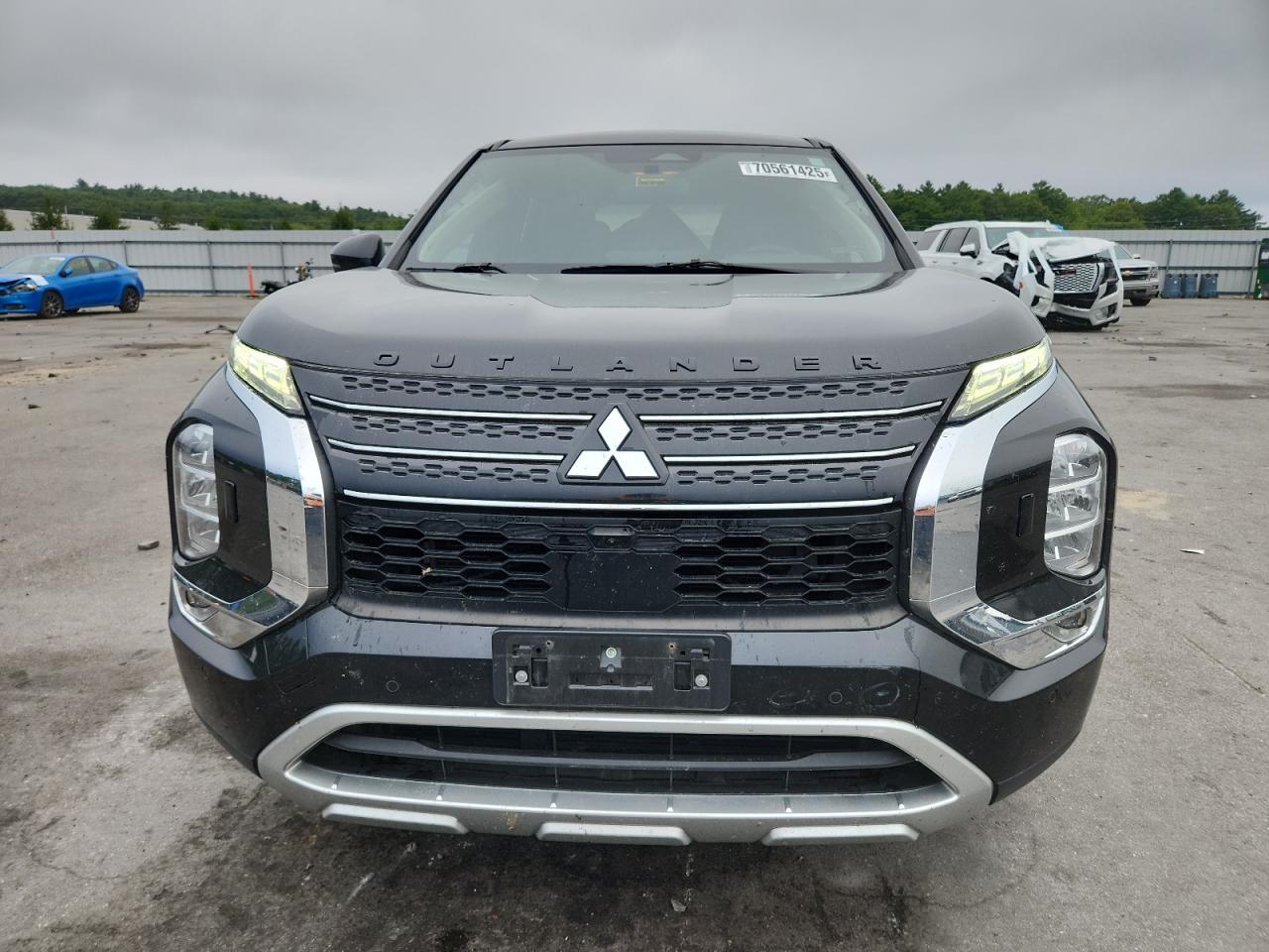 MITSUBISHI OUTLANDER SE