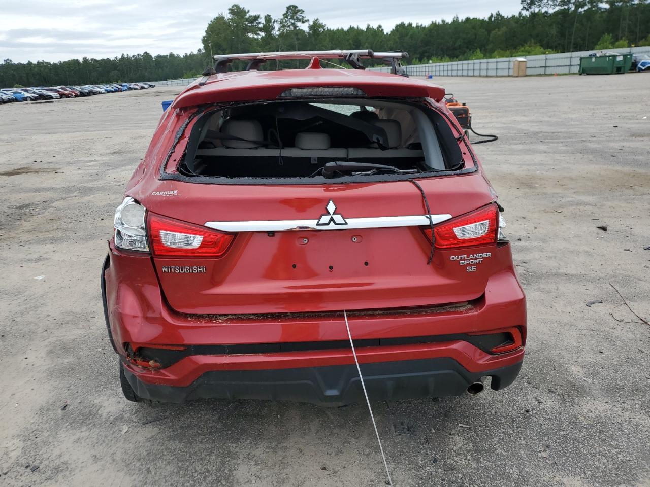 MITSUBISHI OUTLANDER SE