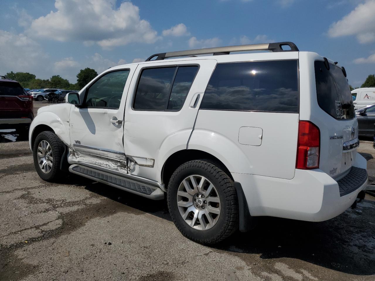 NISSAN PATHFINDER LE