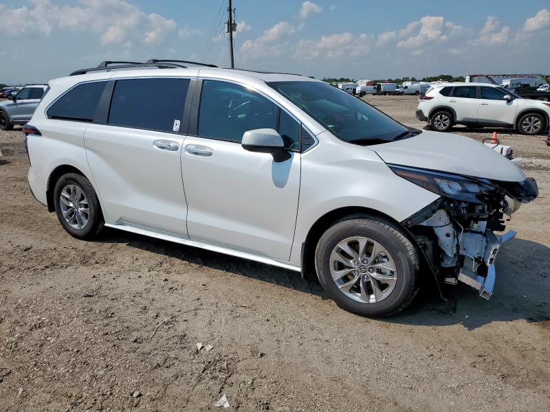 2025 TOYOTA SIENNA XLE 5TDYRKEC6SS267909