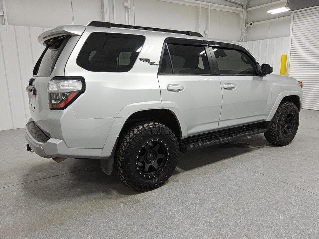 2020 TOYOTA 4RUNNER SR JTEBU5JR3L5790114