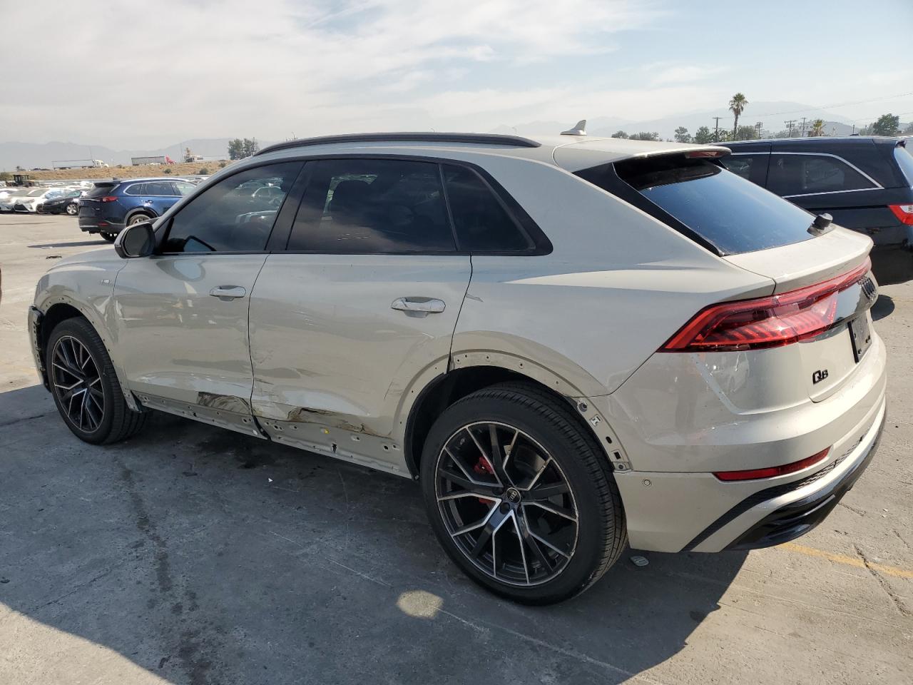 AUDI Q8 PREMIUM PLUS S-LINE