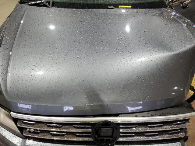 2018 VOLKSWAGEN TIGUAN SE 3VV2B7AX4JM218059