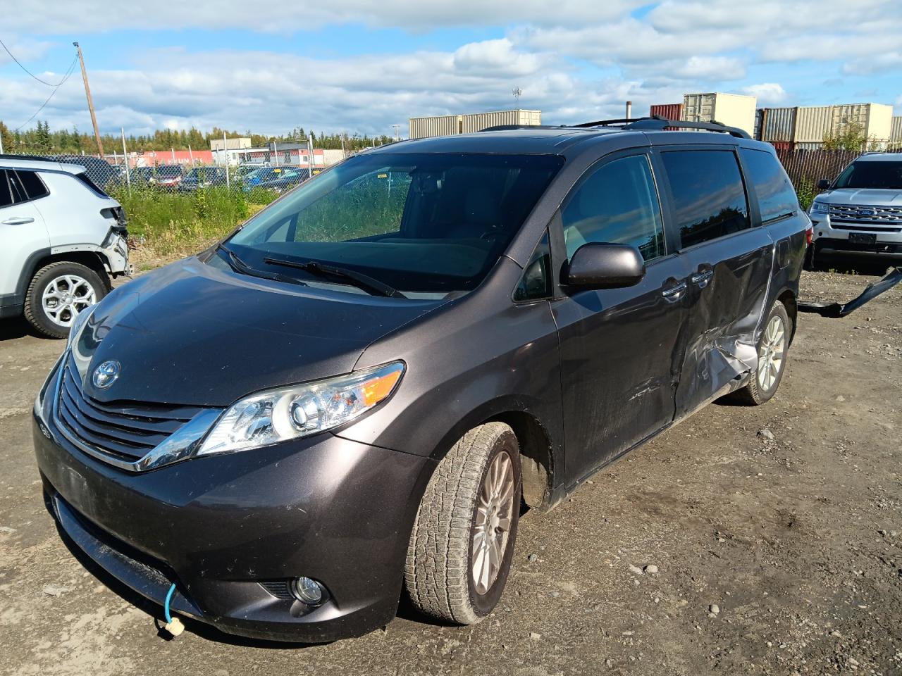 TOYOTA SIENNA XLE
