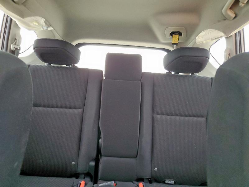 2018 TOYOTA RAV4 LE JTMZFREV3JJ177961