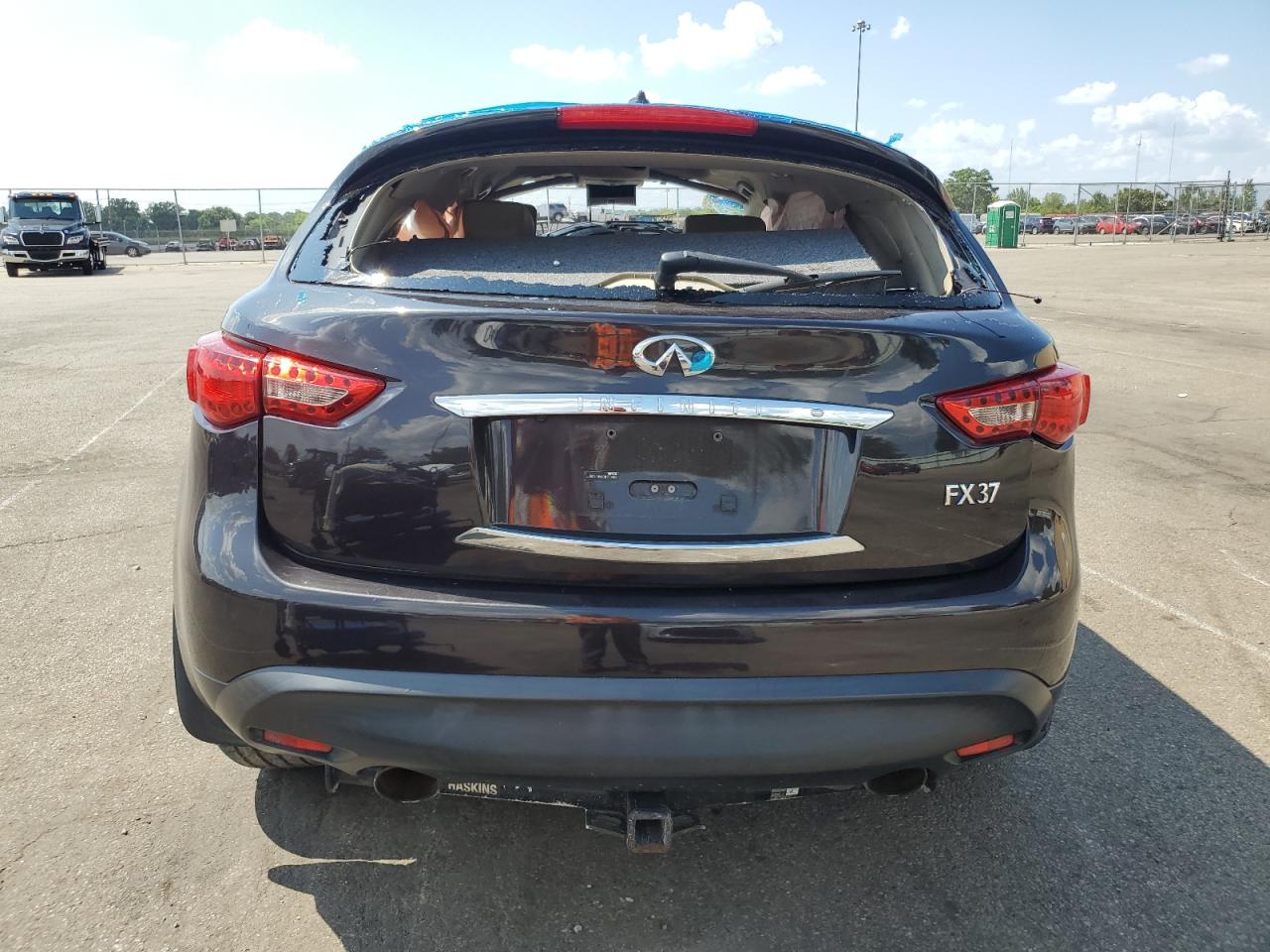 INFINITI FX37