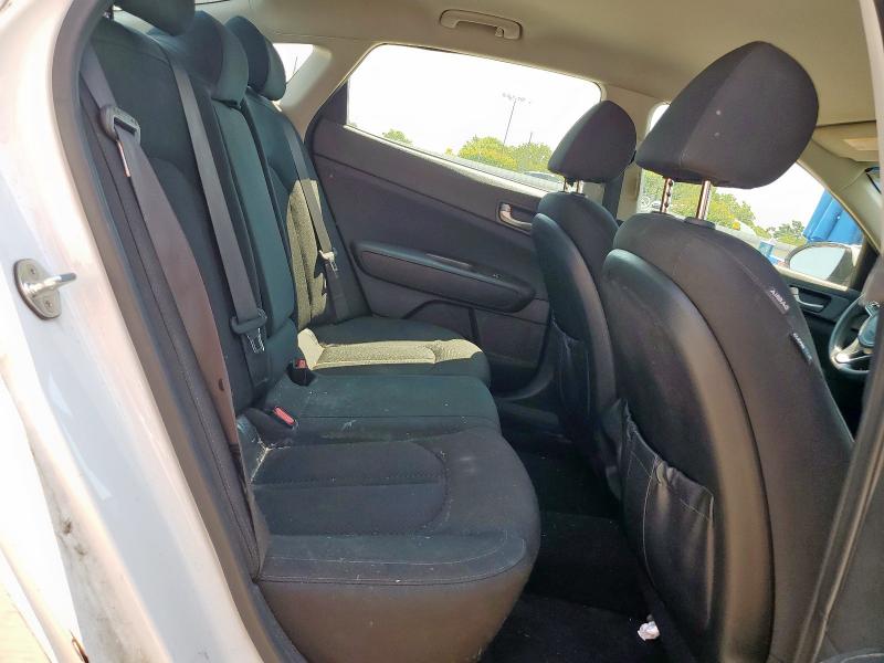 2017 KIA OPTIMA LX 5XXGT4L35HG131907