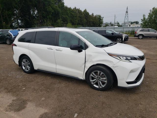 2022 TOYOTA SIENNA LE 5TDGSKFC9NS045836