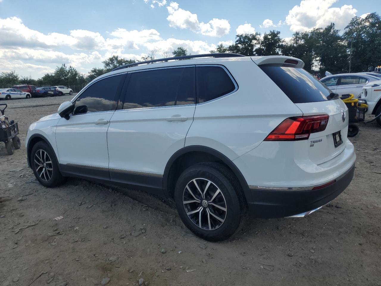 VOLKSWAGEN TIGUAN SE