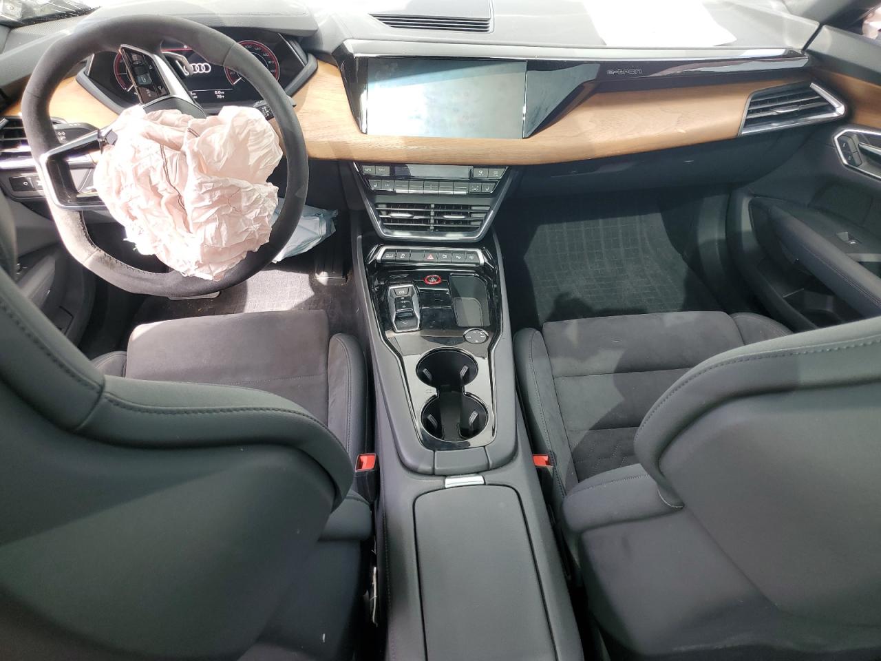 AUDI E-TRON PRESTIGE