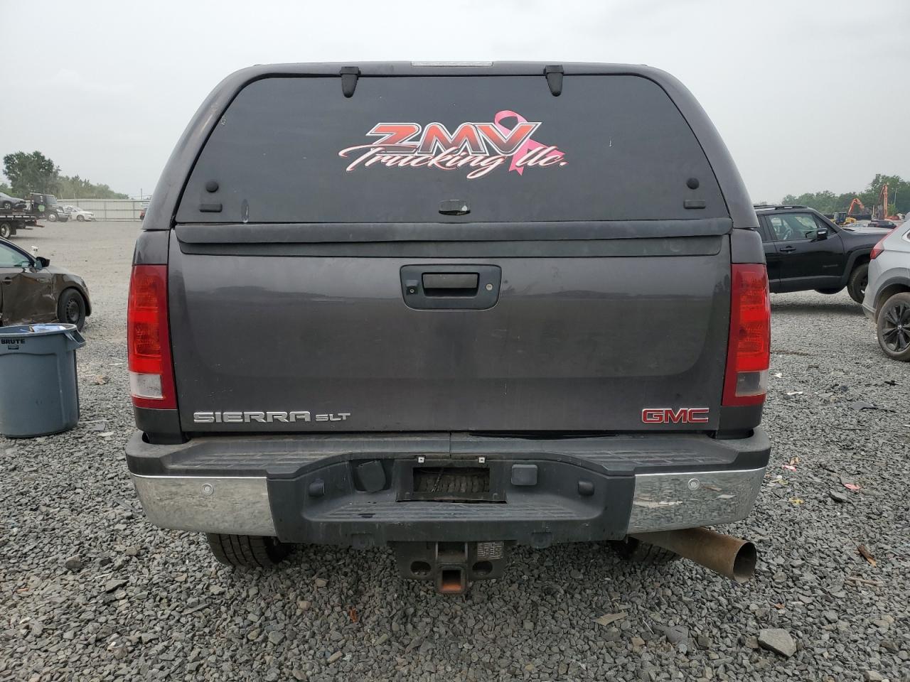 GMC SIERRA K2500 SLT