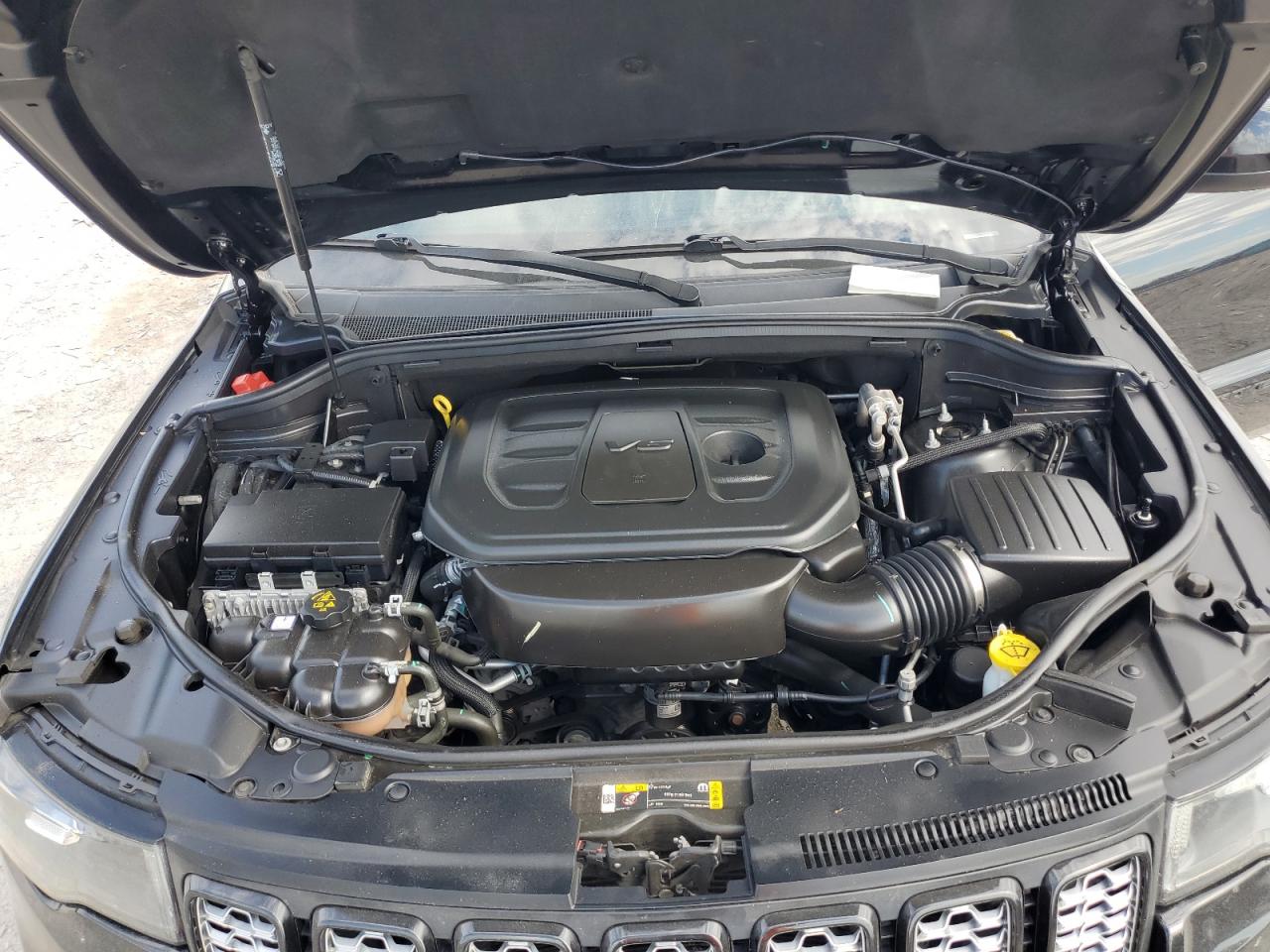 JEEP GRAND CHEROKEE LAREDO