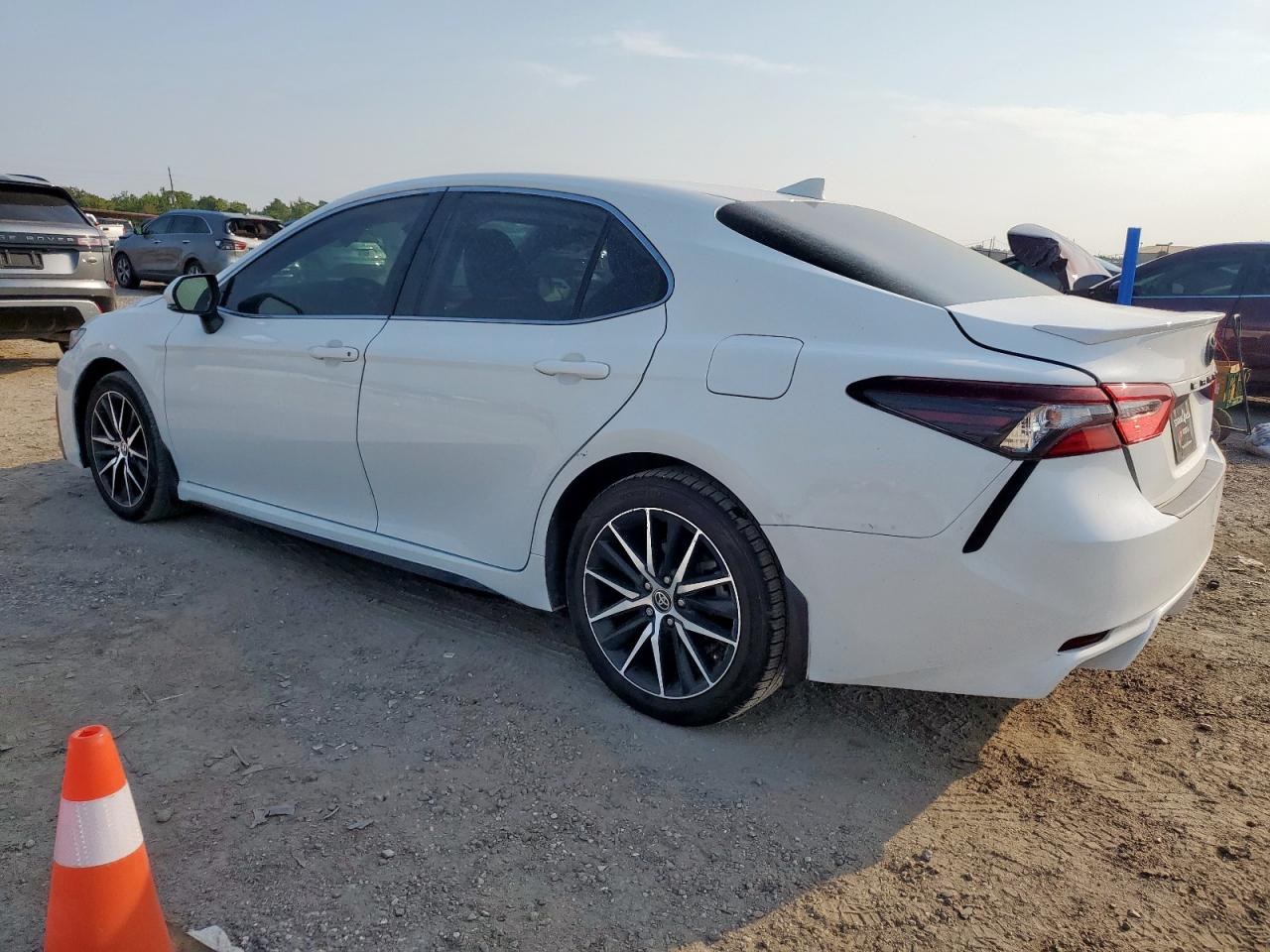 TOYOTA CAMRY SE NIGHT SHADE