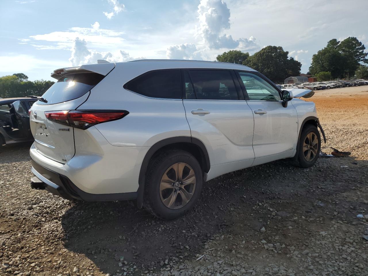 TOYOTA HIGHLANDER HYBRID XLE