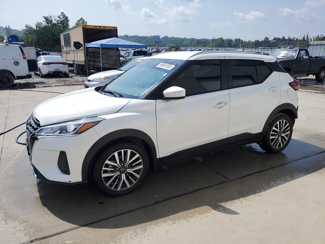 NISSAN KICKS SV