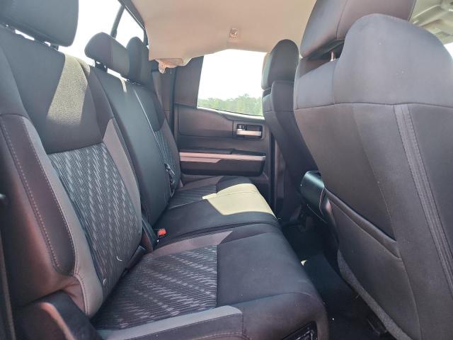 2019 TOYOTA TUNDRA DOUBLE CAB SR 5TFRM5F12KX143986