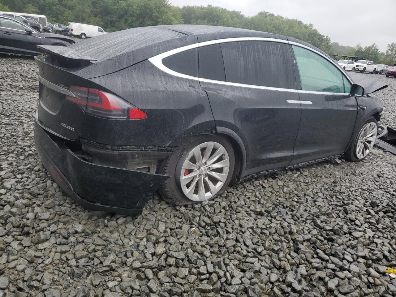 TESLA MODEL X