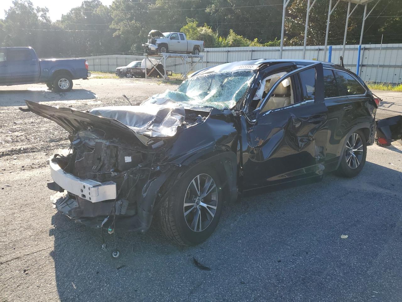 TOYOTA HIGHLANDER XLE