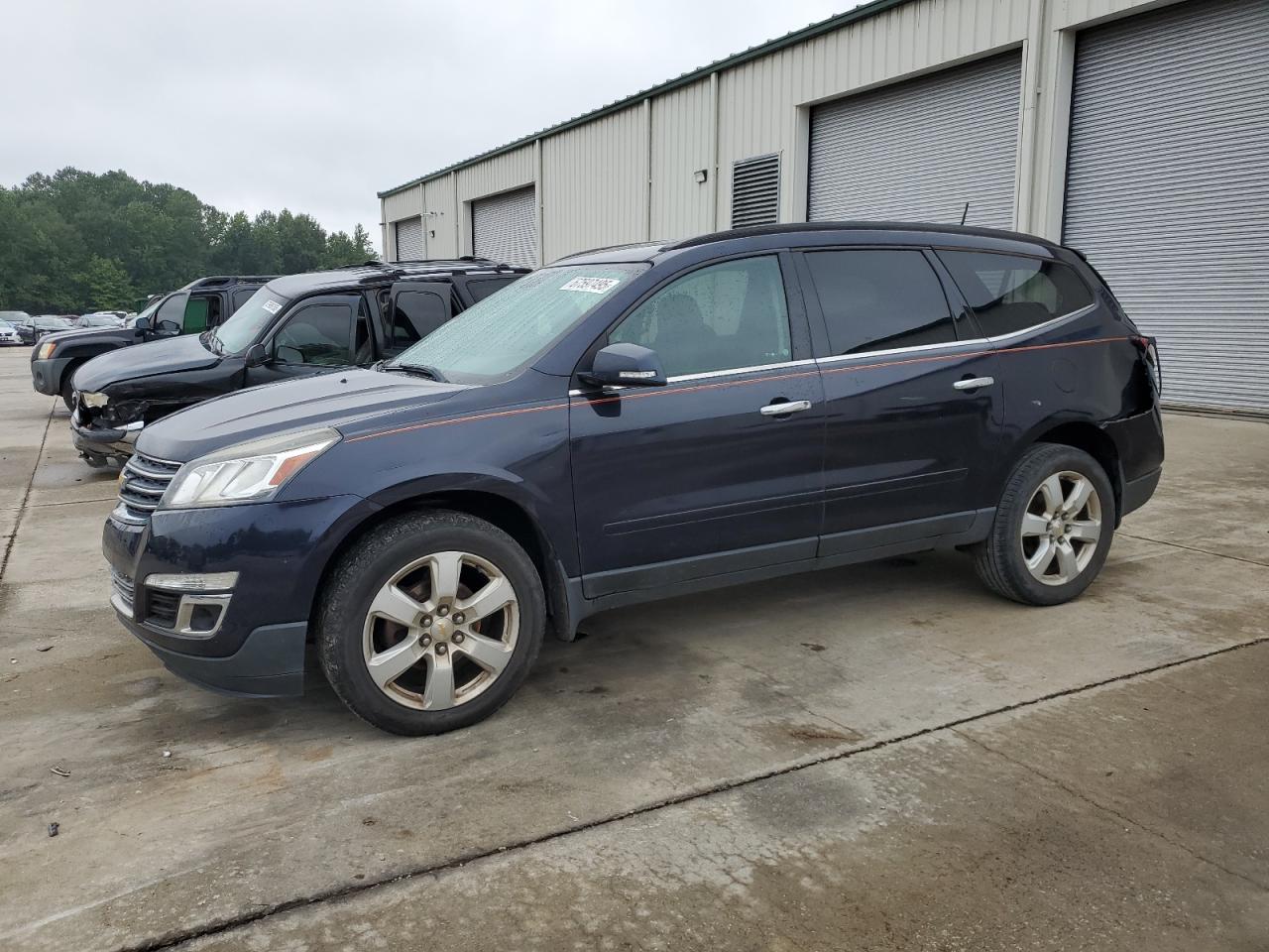 CHEVROLET TRAVERSE LT