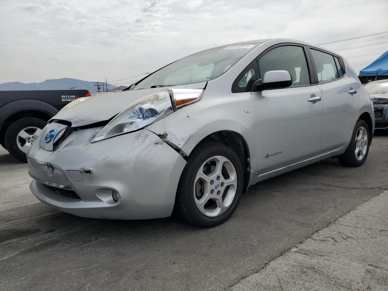 NISSAN LEAF SV