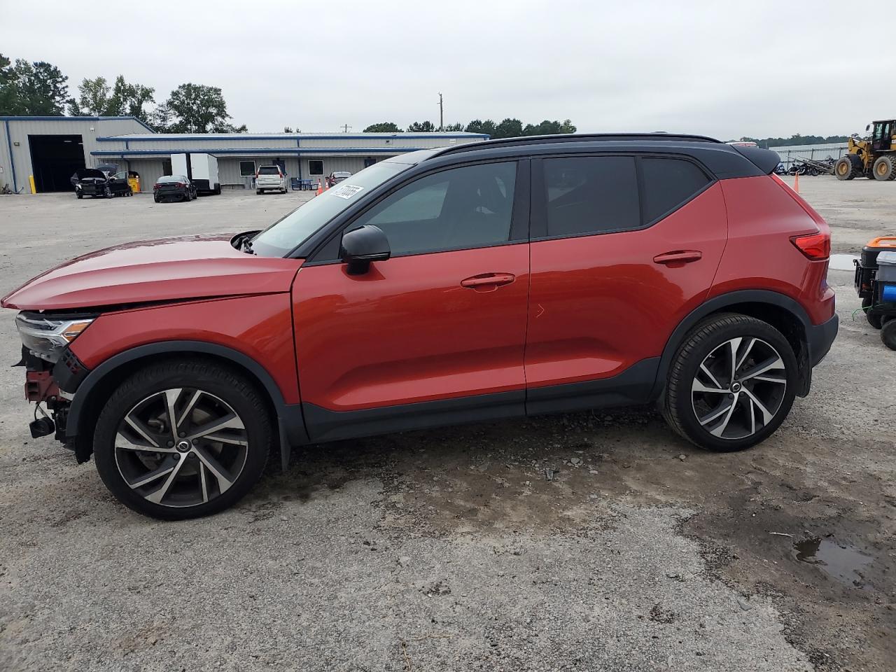 VOLVO XC40 T4 R-DESIGN