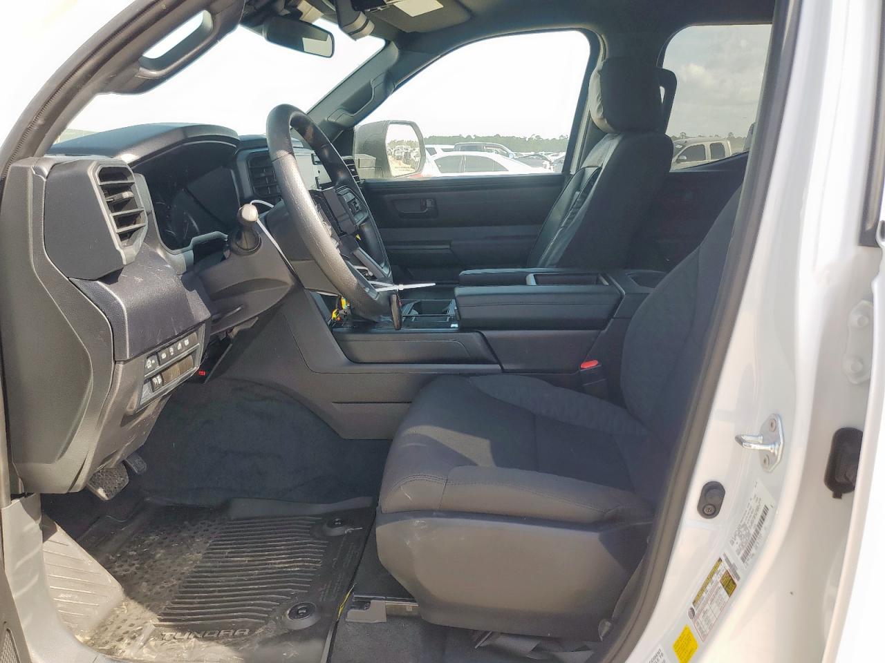 TOYOTA TUNDRA DOUBLE CAB SR