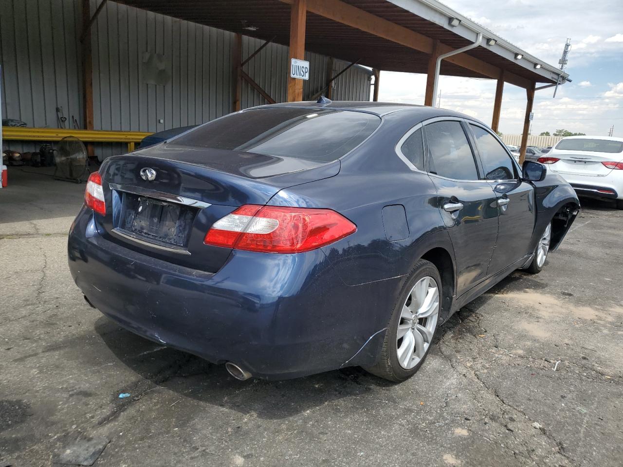 INFINITI M37