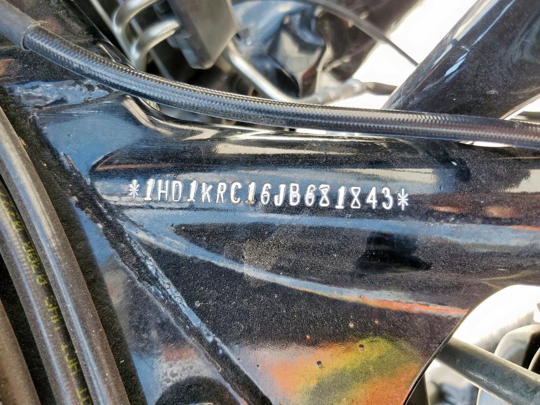 2018 HARLEY-DAVIDSON FLHXS STREET GLIDE SPECIAL 1HD1KRC16JB681843