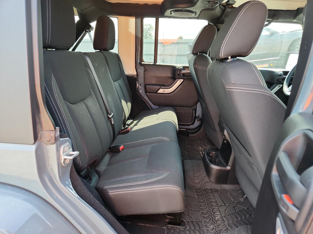 JEEP WRANGLER SAHARA