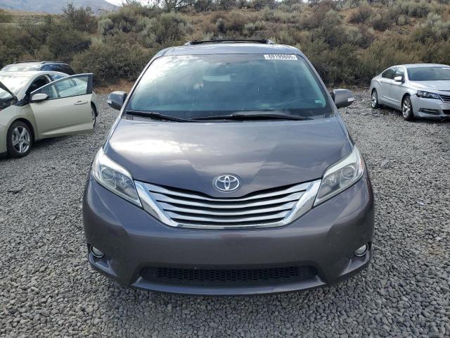 2017 TOYOTA SIENNA XLE 5TDDZ3DC4HS152661