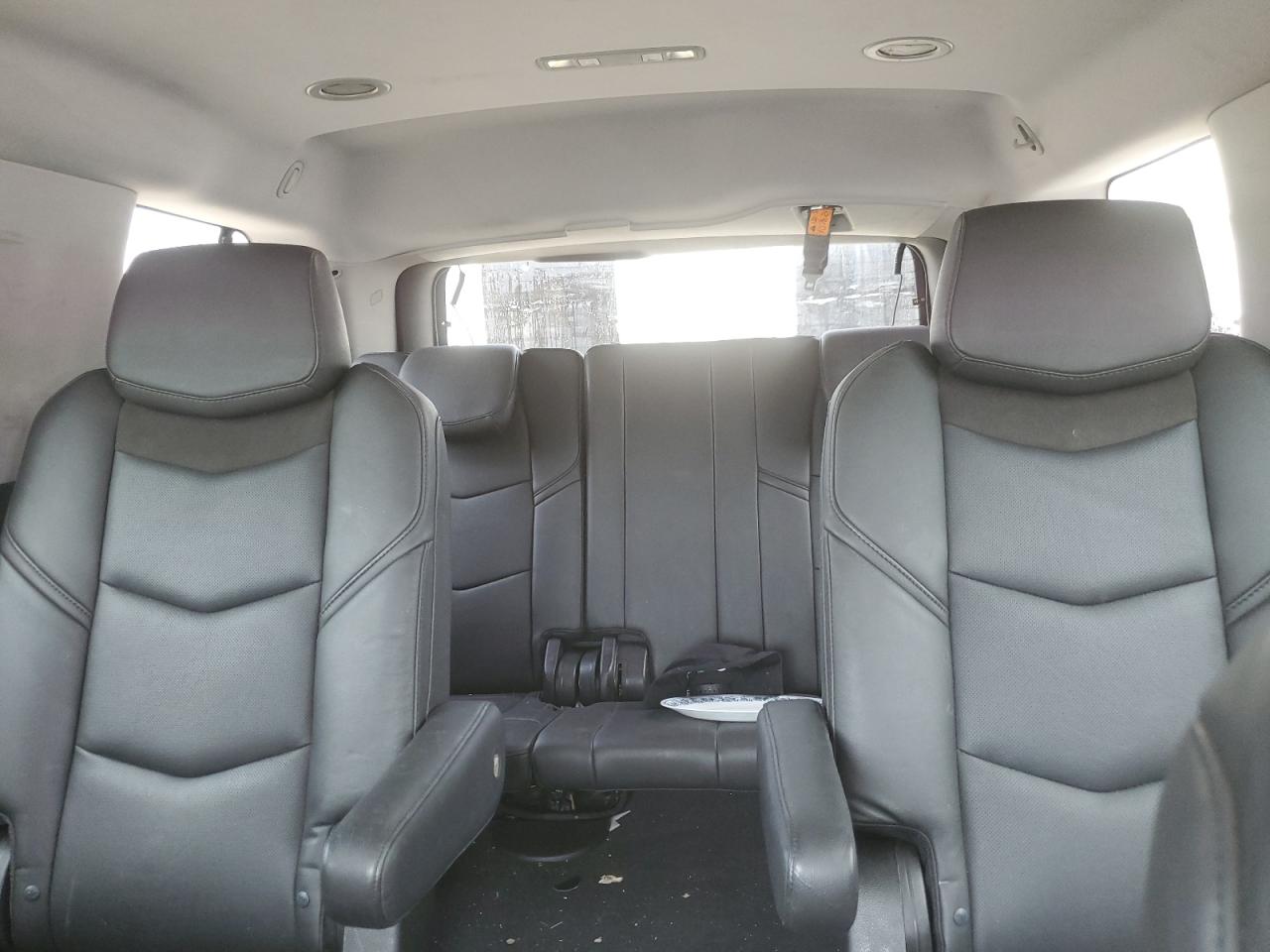 CADILLAC ESCALADE LUXURY