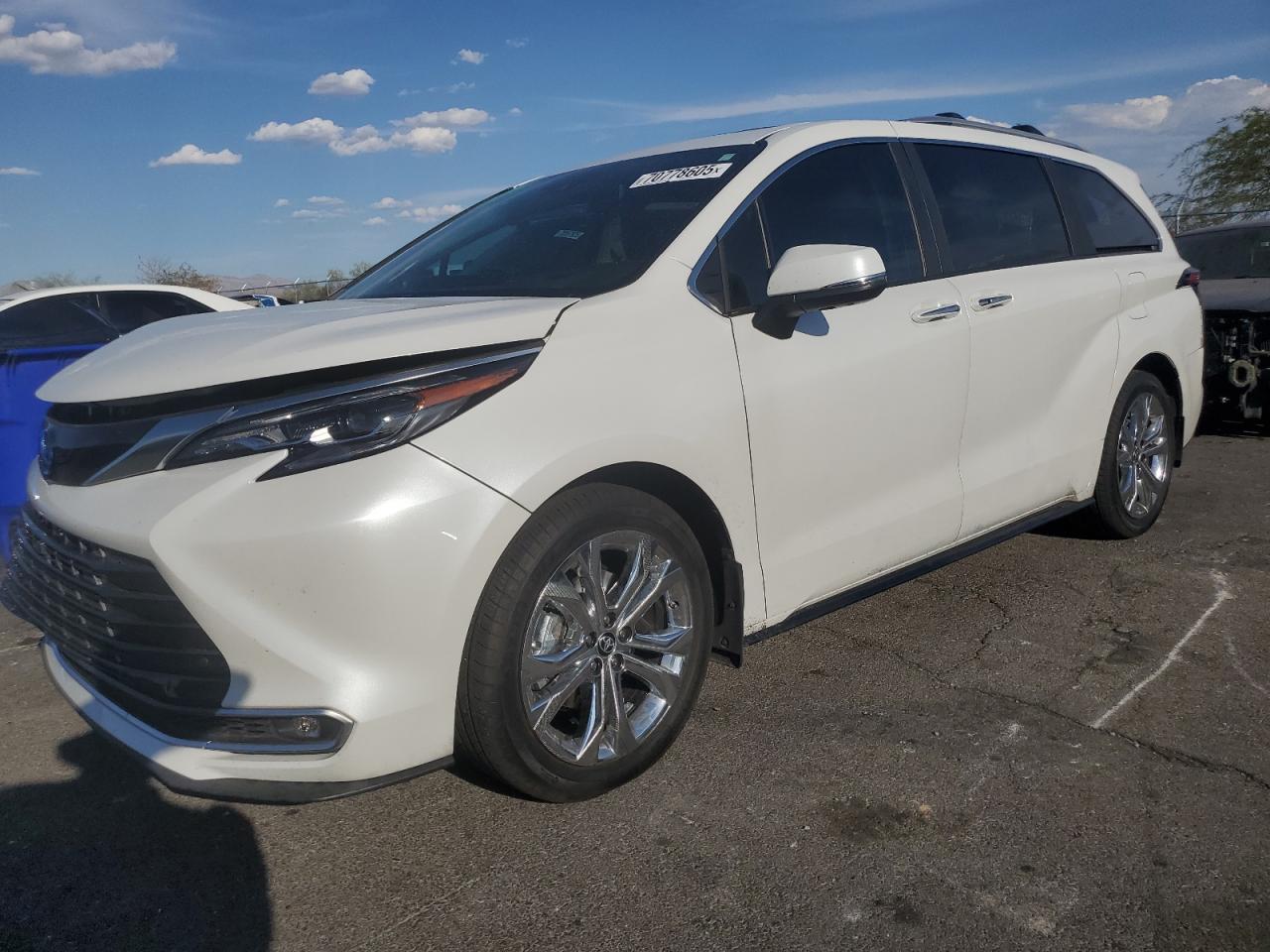 TOYOTA SIENNA LIMITED