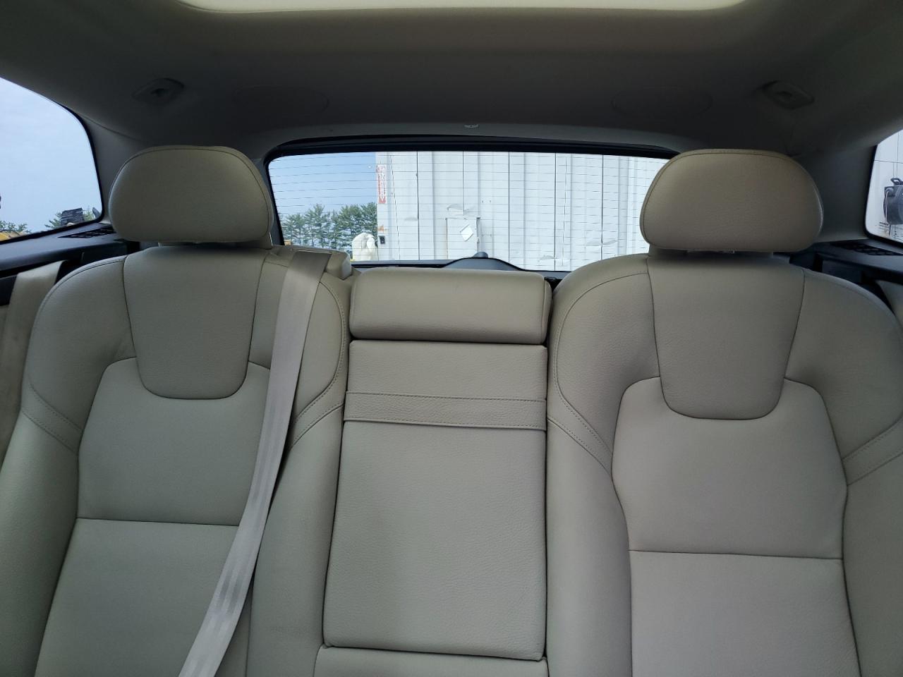 VOLVO XC60 T5 INSCRIPTION