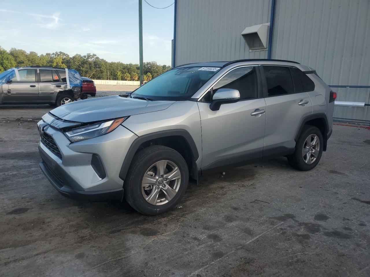 TOYOTA RAV4 XLE