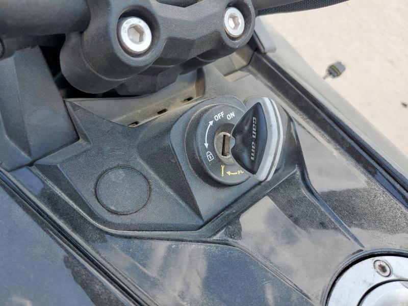 2022 CAN-AM SPYDER ROADSTER F3-S 2BXRDDD29NV000243