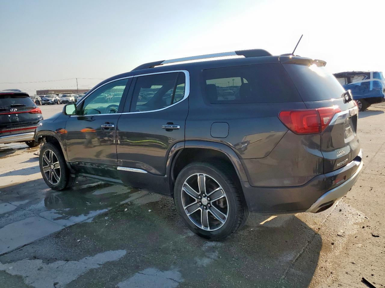 GMC ACADIA DENALI