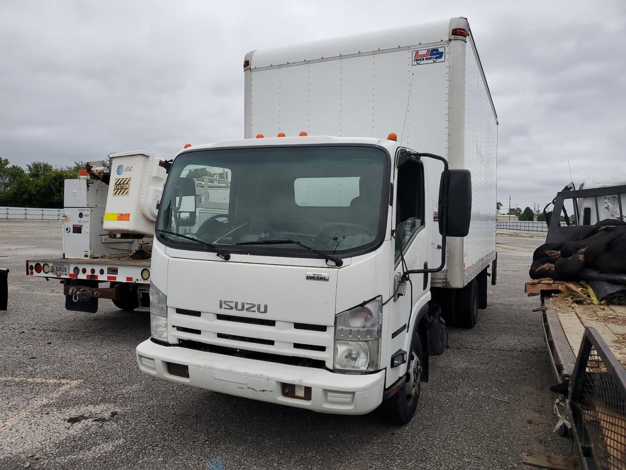 Lot #3230506887 2015 ISUZU NPR HD